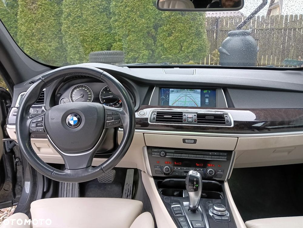BMW 5GT 550i xDrive Gran Turismo - 5