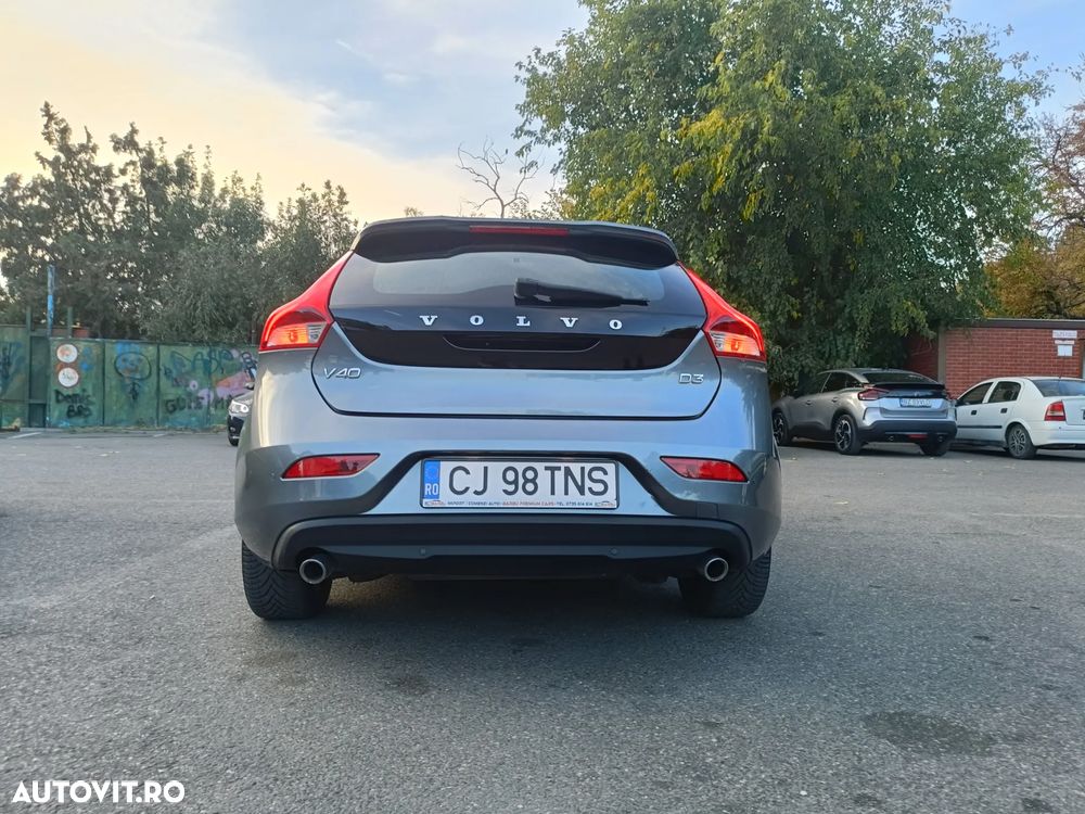 Volvo V40 - 18