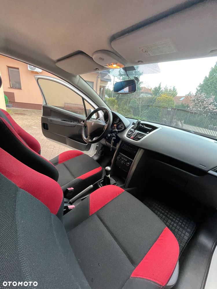 Peugeot 207 1.4 HDi Presence - 7