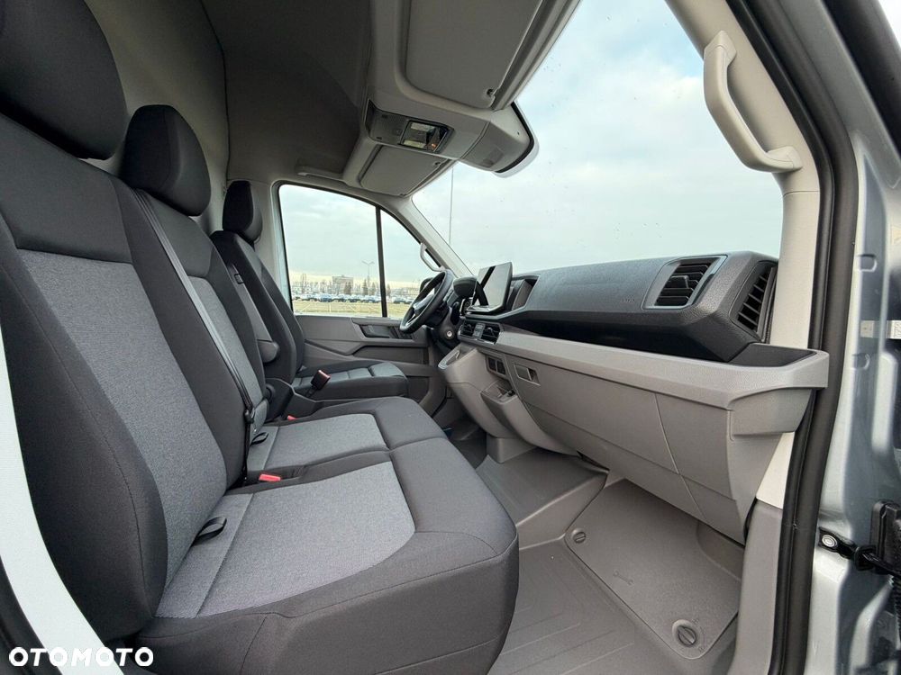 Volkswagen Crafter 35 2.0 TDI L4H3 4490 177KM AUTOMAT - 23