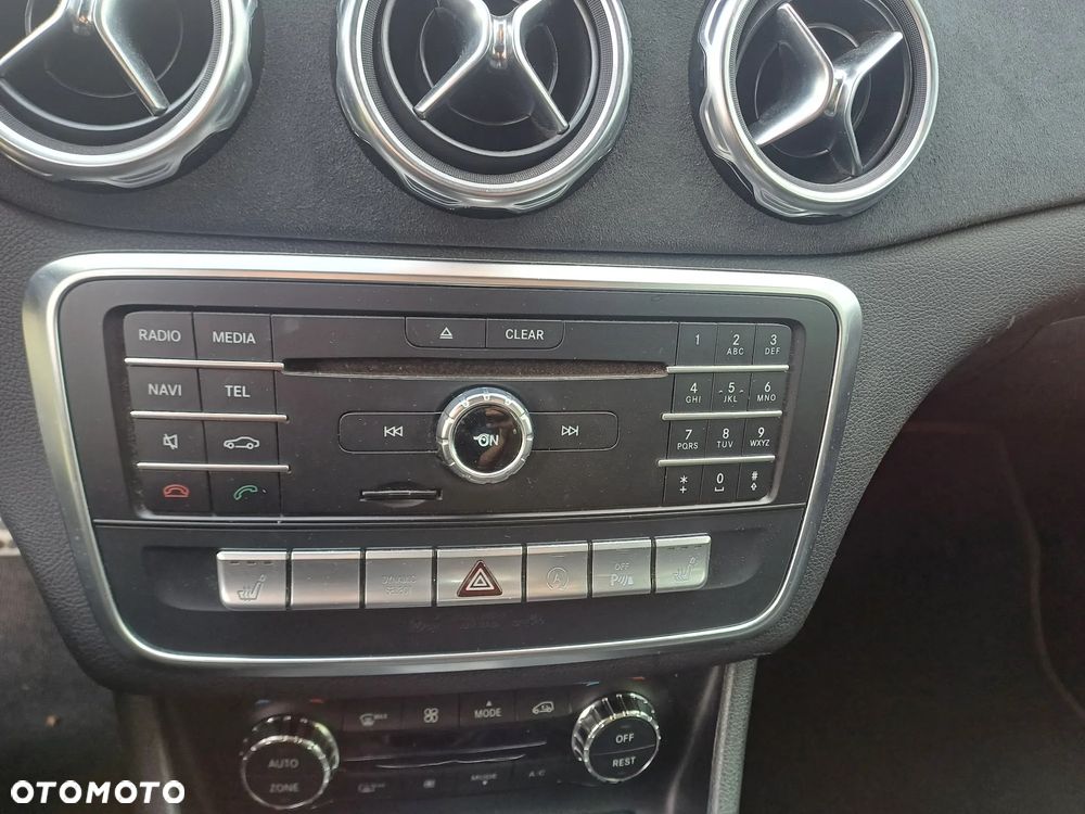 Mercedes-Benz GLA 250 AMG Line - 18