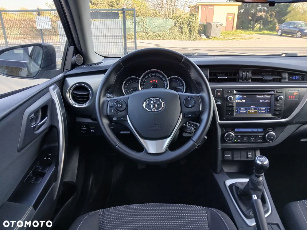 Toyota Auris 1.6 Valvematic Edition - 31
