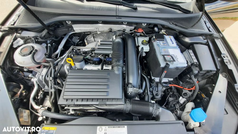 Volkswagen Passat 1.4 TSI ACT Comfortline - 11