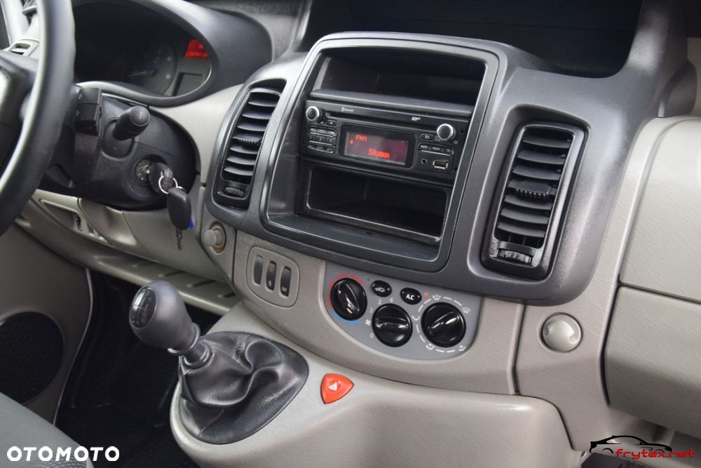 Opel Vivaro - 18