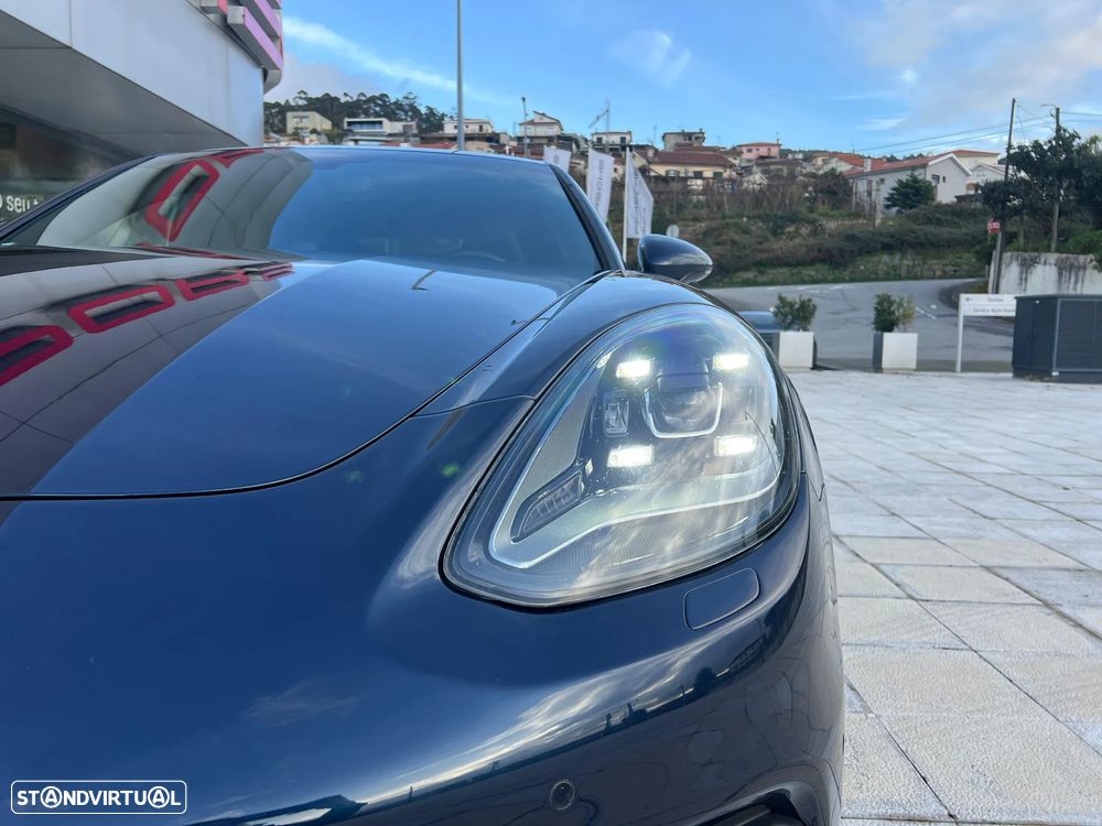 Porsche Panamera 4 E-Hybrid - 10