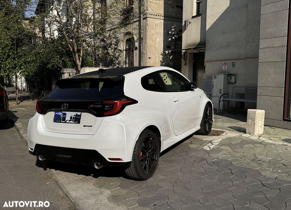 Toyota Yaris - 15