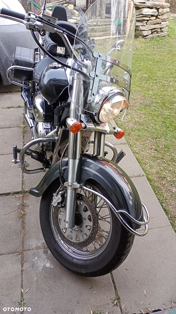 Suzuki VL 800 Volusia - 16