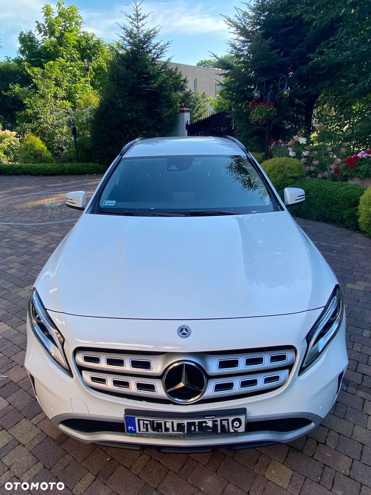 Mercedes-Benz GLA 200 7G-DCT AMG Line - 3