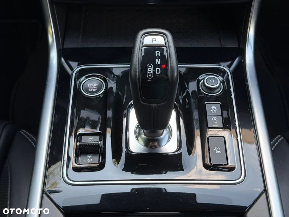 Jaguar XE 2.0 D200 mHEV R-Dynamic Black - 13