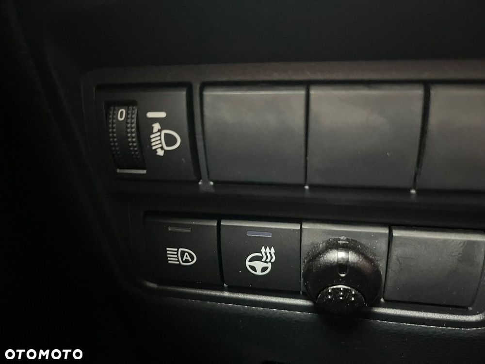 Toyota Yaris Hybrid 1.5 Style - 30