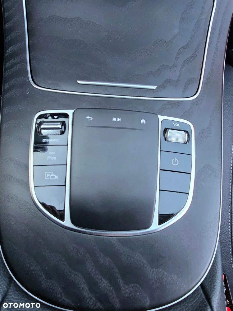 Mercedes-Benz Klasa E - 28