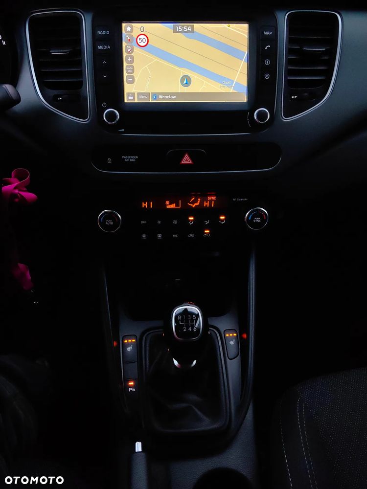 Kia Carens 1.7 CRDi 141 UEFA EURO 2016 - 23