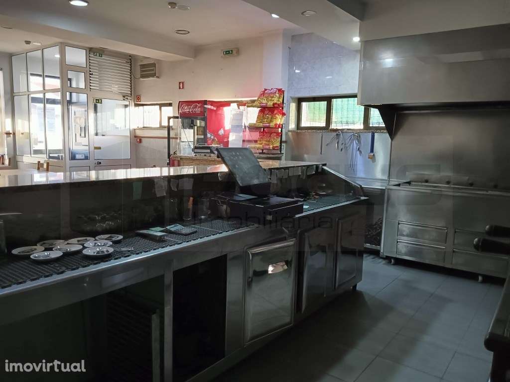 Restaurante / Churrasqueira para trespasse - Estarreja - Grande imagem: 2/14