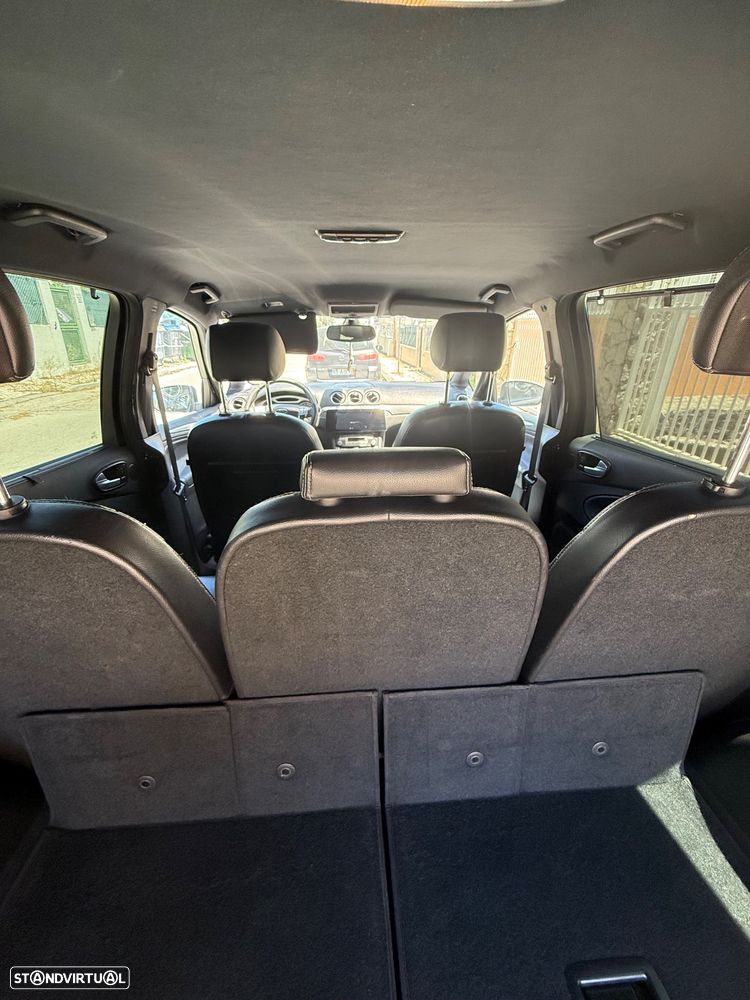 Ford S-Max 2.0 TDCi Titanium 7L - 15