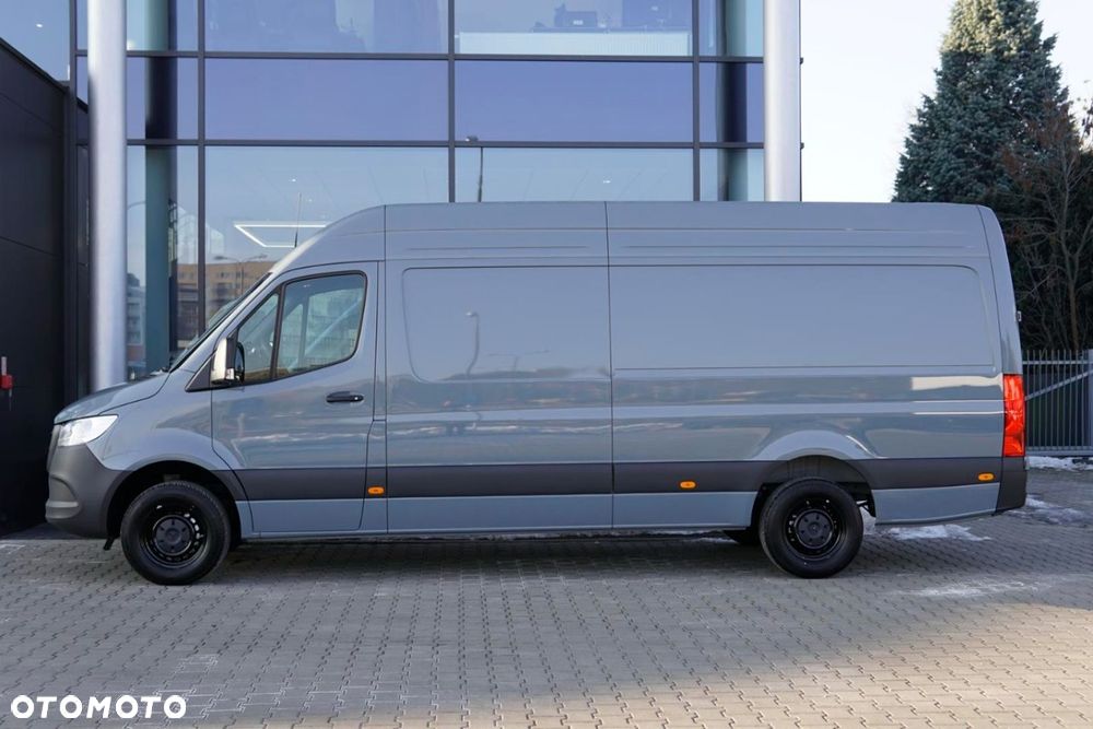 Mercedes-Benz Sprinter - 4
