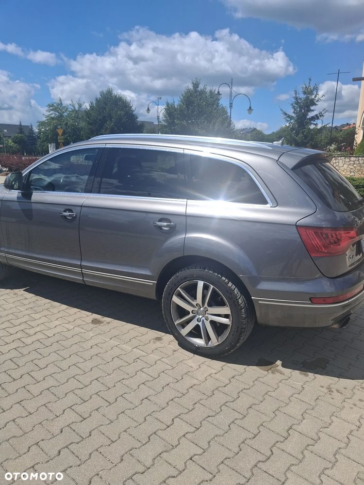 Audi Q7 - 10