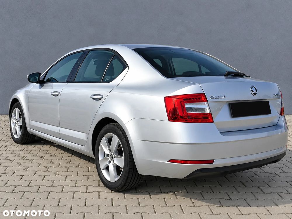 Skoda Octavia 1.4 TSI Ambition - 4