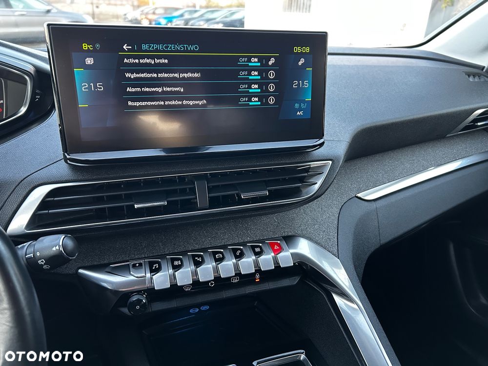 Peugeot 3008 225 e-EAT8 Allure Pack - 23