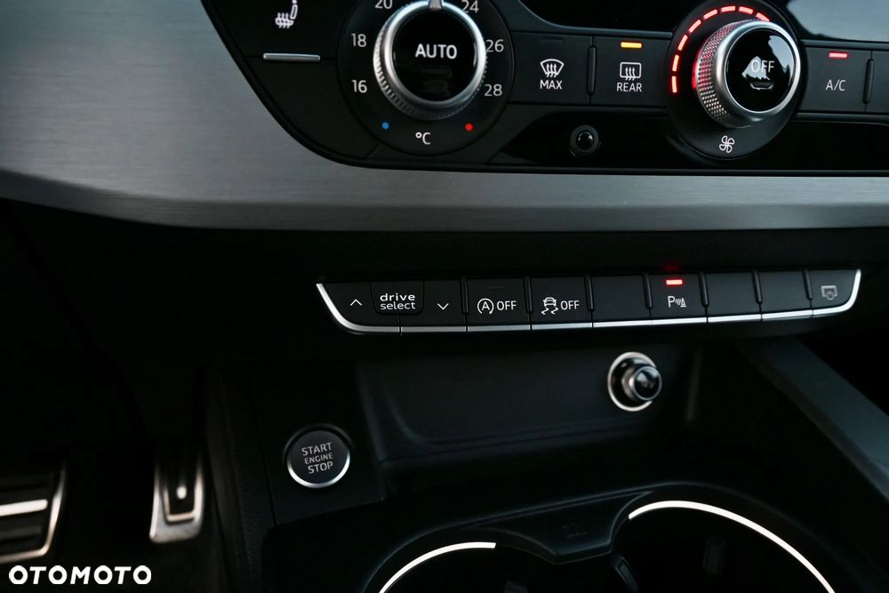 Audi A4 Avant 2.0 TDI ultra S tronic sport - 37