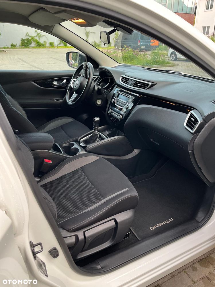 Nissan Qashqai 1.2 DIG-T Acenta EU6 - 10