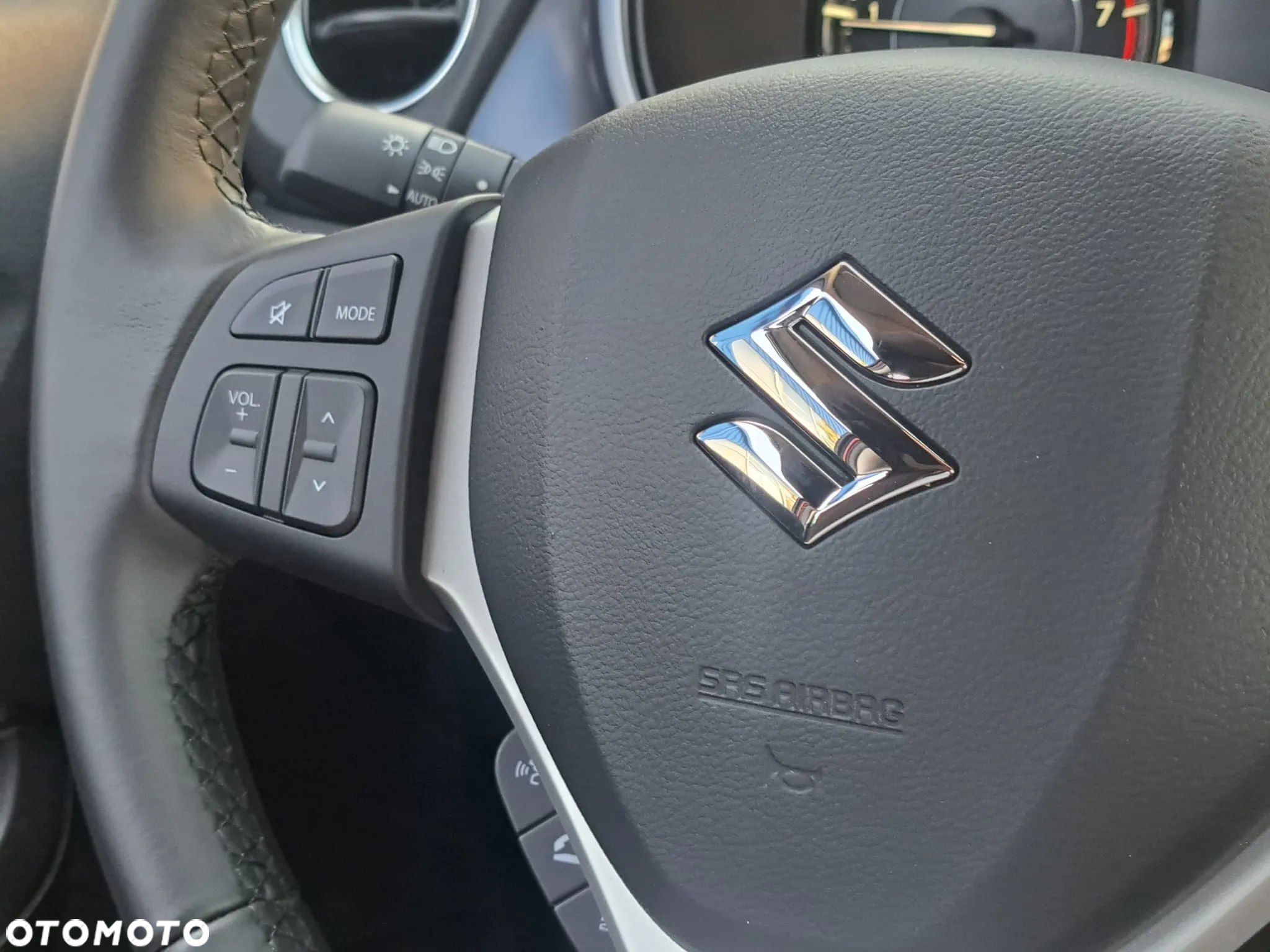 Suzuki Vitara 1.4 Boosterjet mHEV Premium Plus 4WD - 18