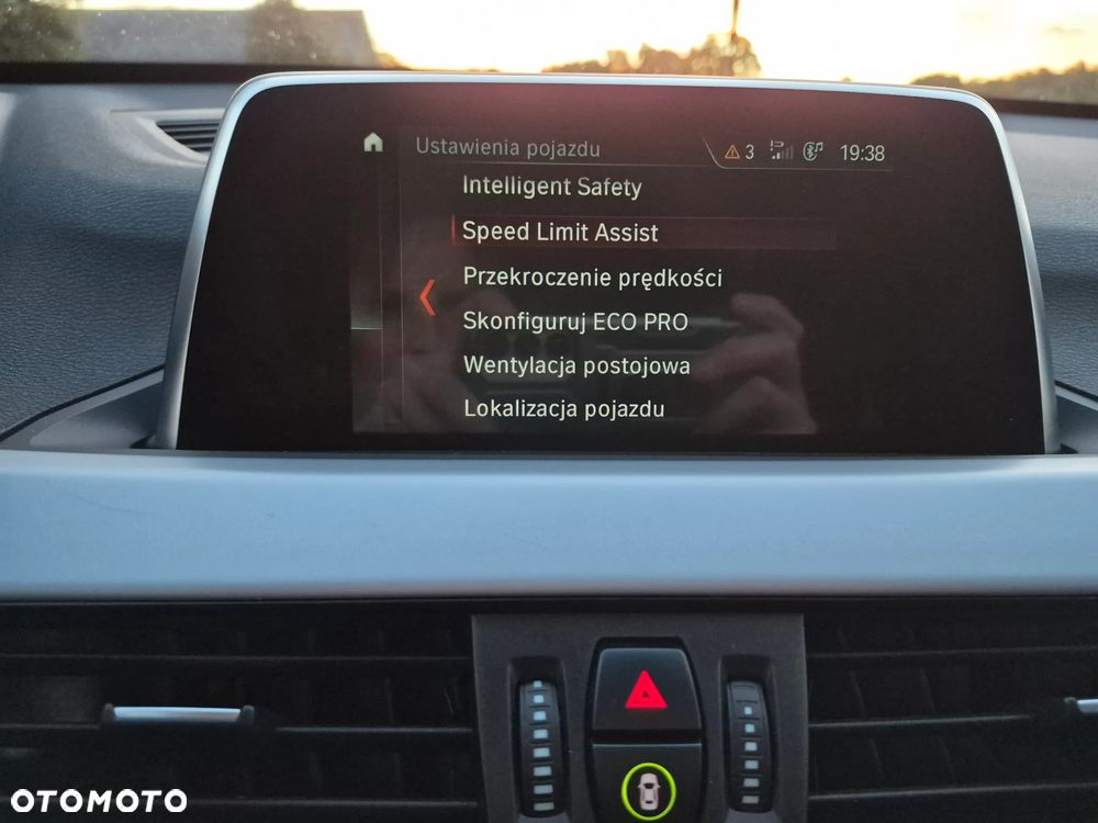 BMW X1 - 16