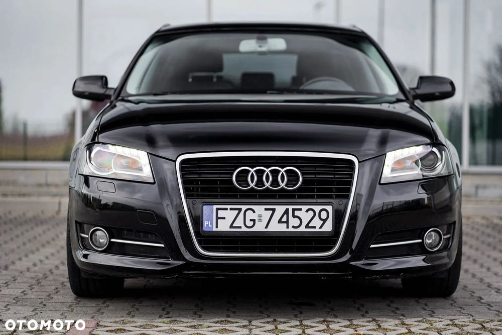 Audi A3 Sportback 1.6 TDI S line Sportpaket - 8