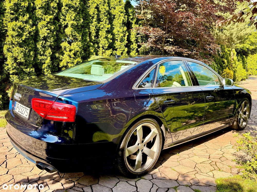 Audi S8 - 3