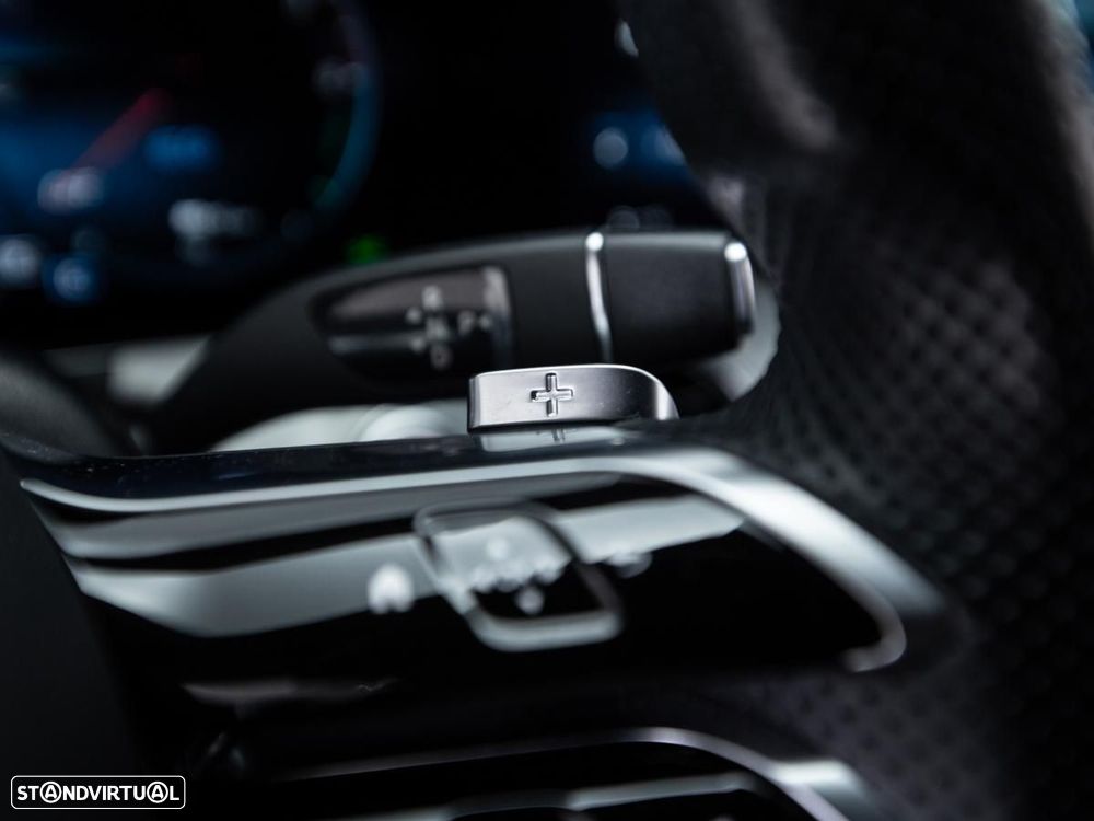 Mercedes-Benz E 300 de AMG Line - 22