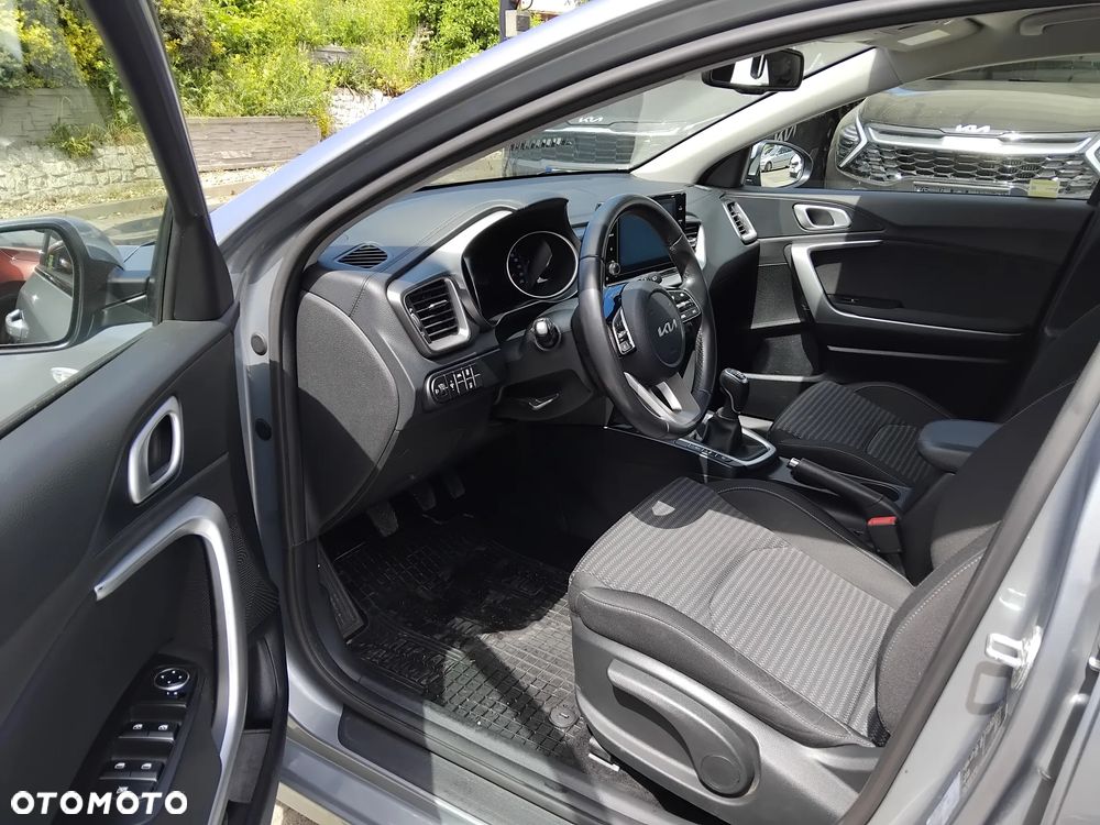 Kia Ceed 1.5 T-GDI M - 6