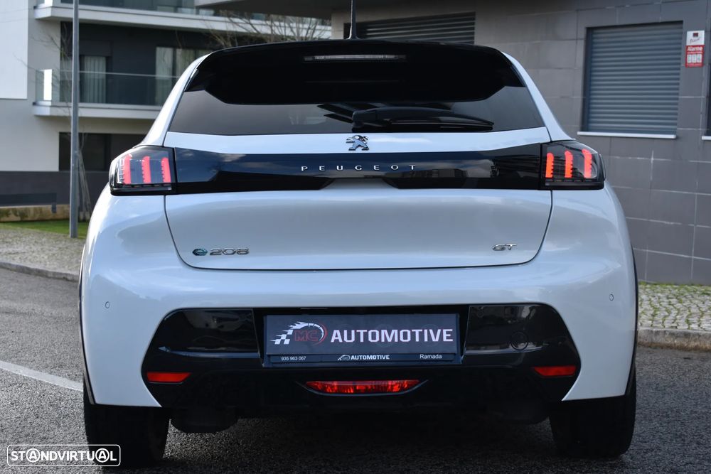 Peugeot e-208 GT - 9