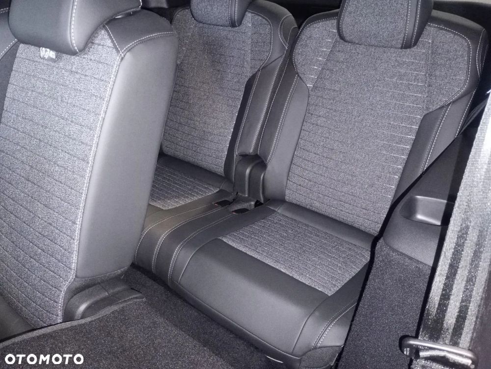 Peugeot 5008 - 15