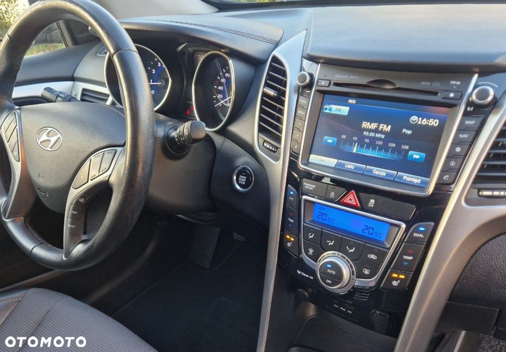 Hyundai i30 1.6 Fifa World Cup Edition - 32