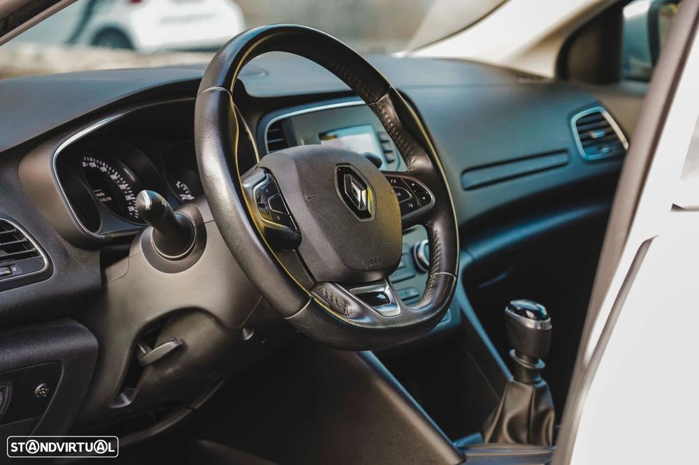 Renault Mégane 1.5 dCi Zen - 17