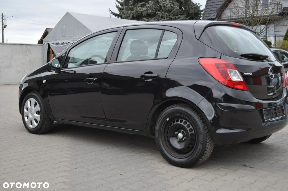 Opel Corsa 1.2 16V Cosmo - 22