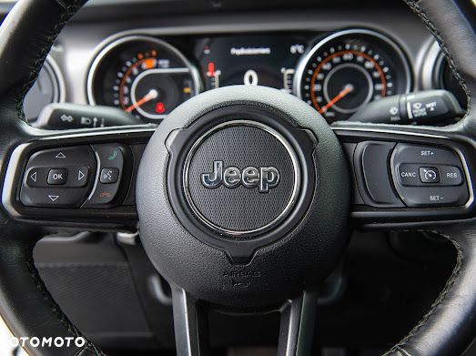 Jeep Wrangler - 25