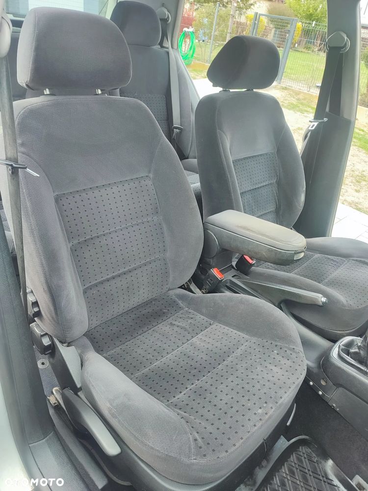 Volkswagen Golf 1.9 TDI Comfortline - 10