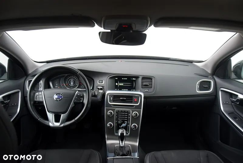 Volvo V60 D3 Drive-E Dynamic Edition (Momentum) - 23