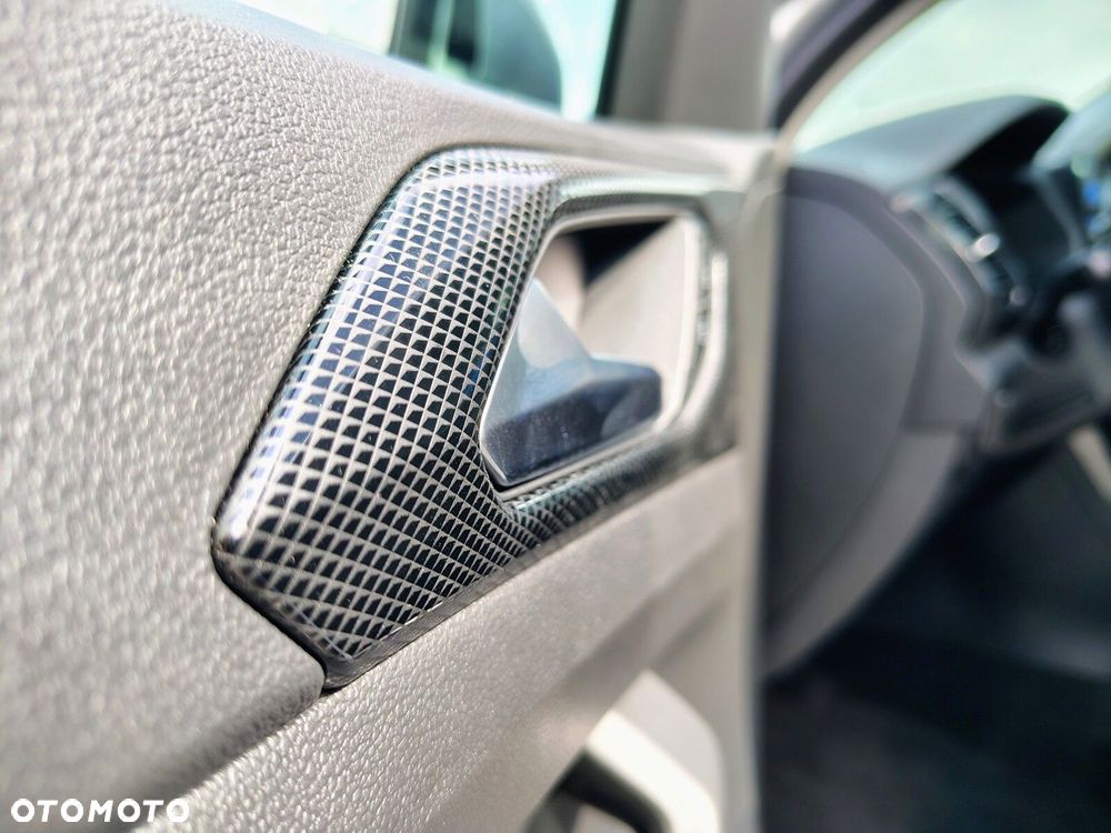 Volkswagen T-Cross - 16