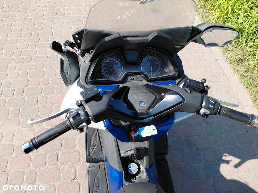 Honda NSS - 12