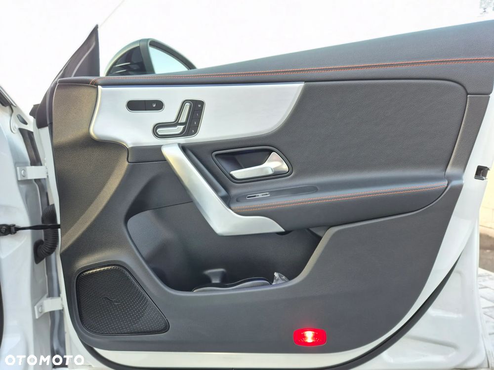 Mercedes-Benz CLA 200 Edition 1 7G-DCT - 8