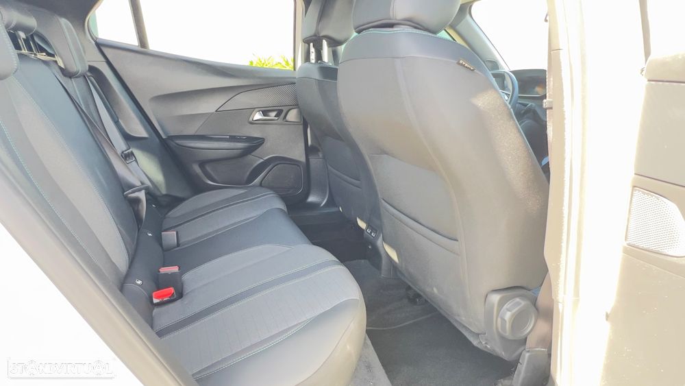 Peugeot e-2008 Allure Pack - 15