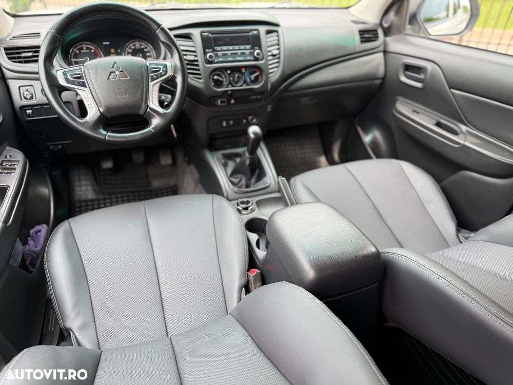 Mitsubishi L200 Double Cab 2.2 DI-D M/T Instyle - 23