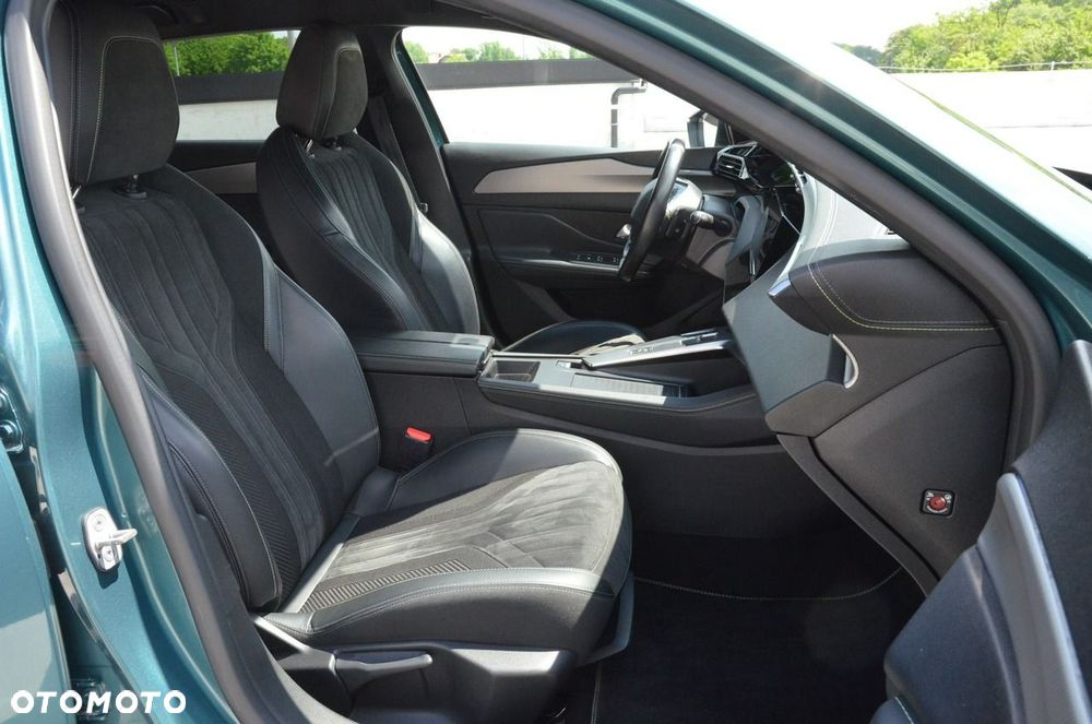 Peugeot 308 BlueHDi 130 EAT8 GT EXCLUSIVE - 26