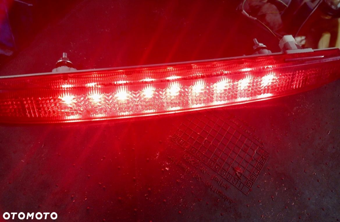 Mazda 5 cr 2005/2010r Światło stop trzeci stop lampa Tylna w klapę lamp przód tył sterowanie szyb i lusterek Lusterka zaślepki spryskiwaczy zbiorniki i tym podobne - 1