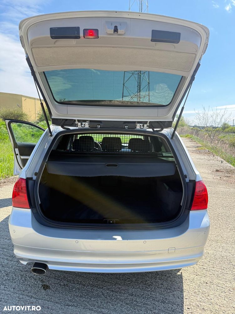 BMW Seria 3 320d DPF Aut. - 11