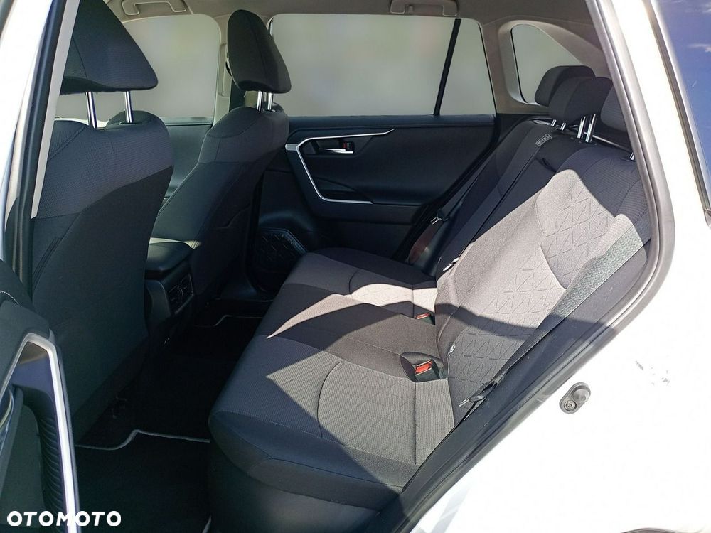 Toyota RAV4 - 24