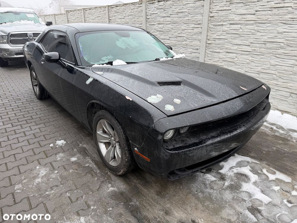 Dodge Challenger - 4