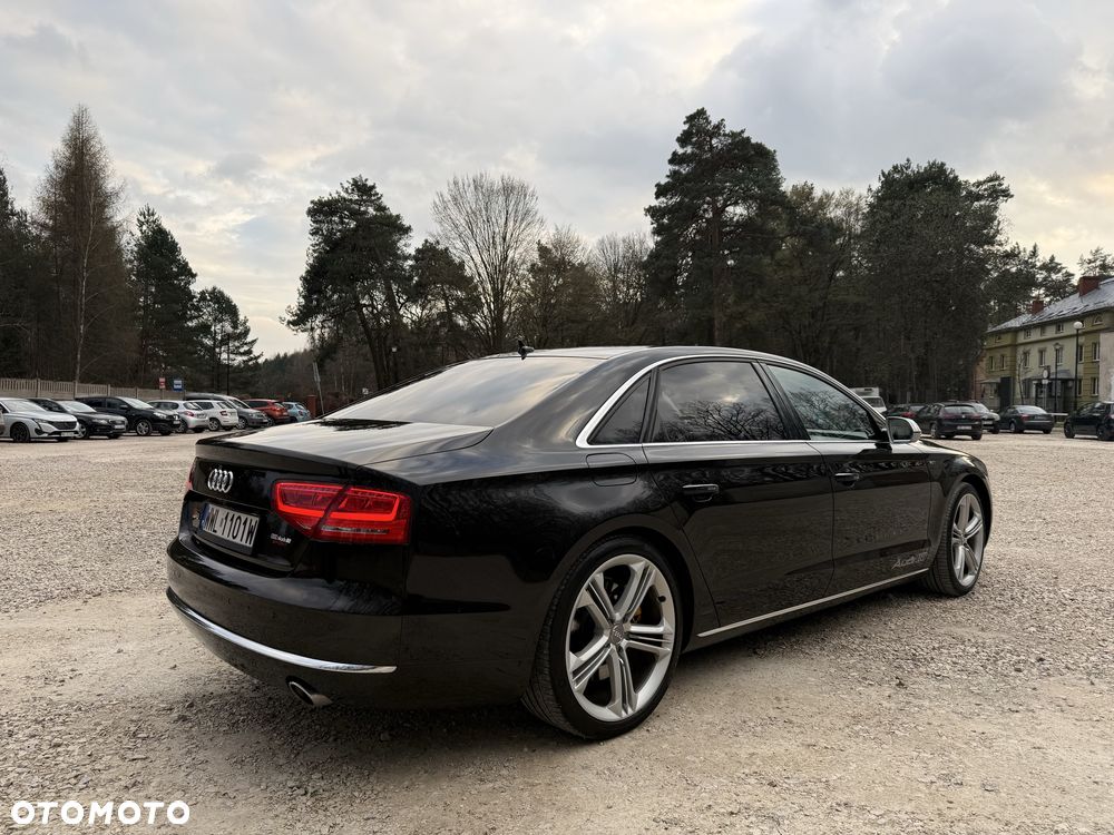 Audi A8 - 4