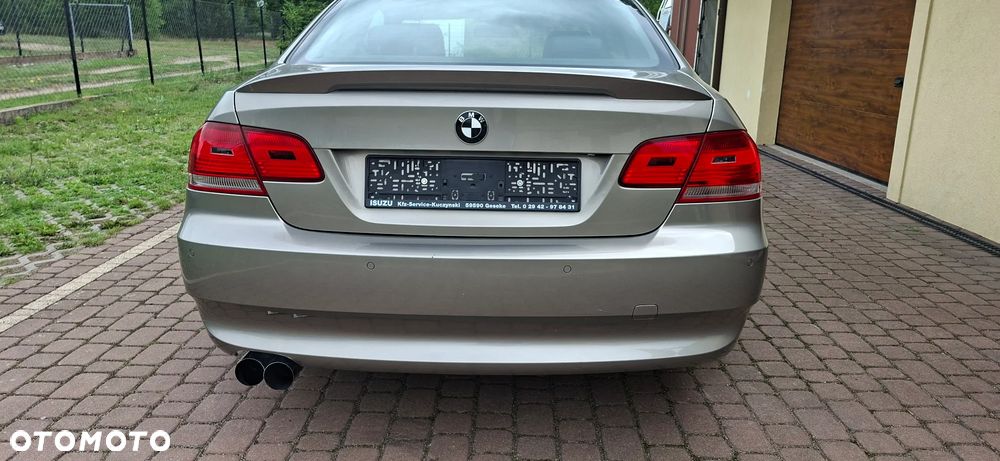 BMW Seria 3 325i - 3